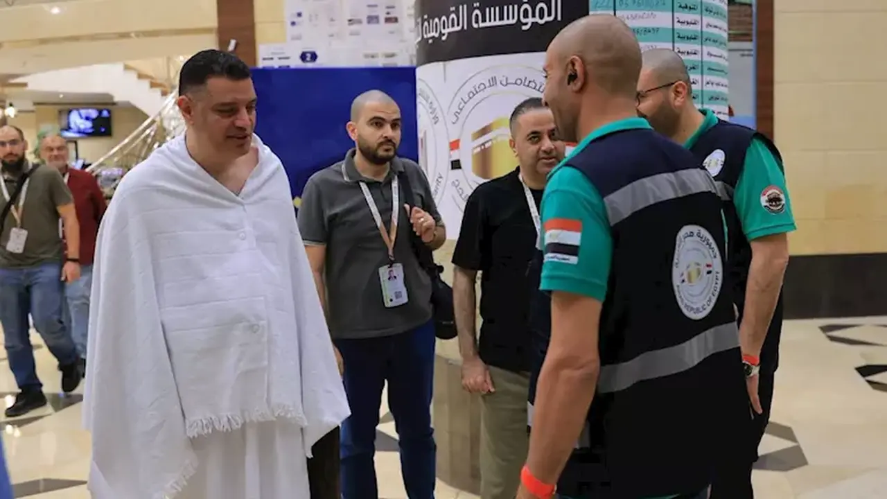رئيس بعثة حج الجمعيات يتفقد الحجاج في مكة المكرمة